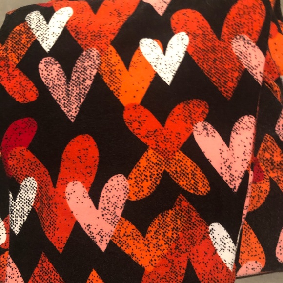 LuLaRoe Pants - 5/$25 lularoe valentine tall and curvy leggings